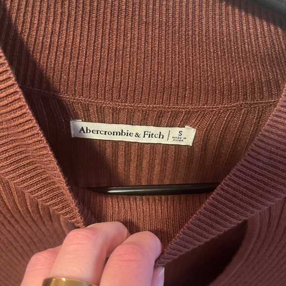 Abercrombie Keyhole Sweater - Picture 2 of 2